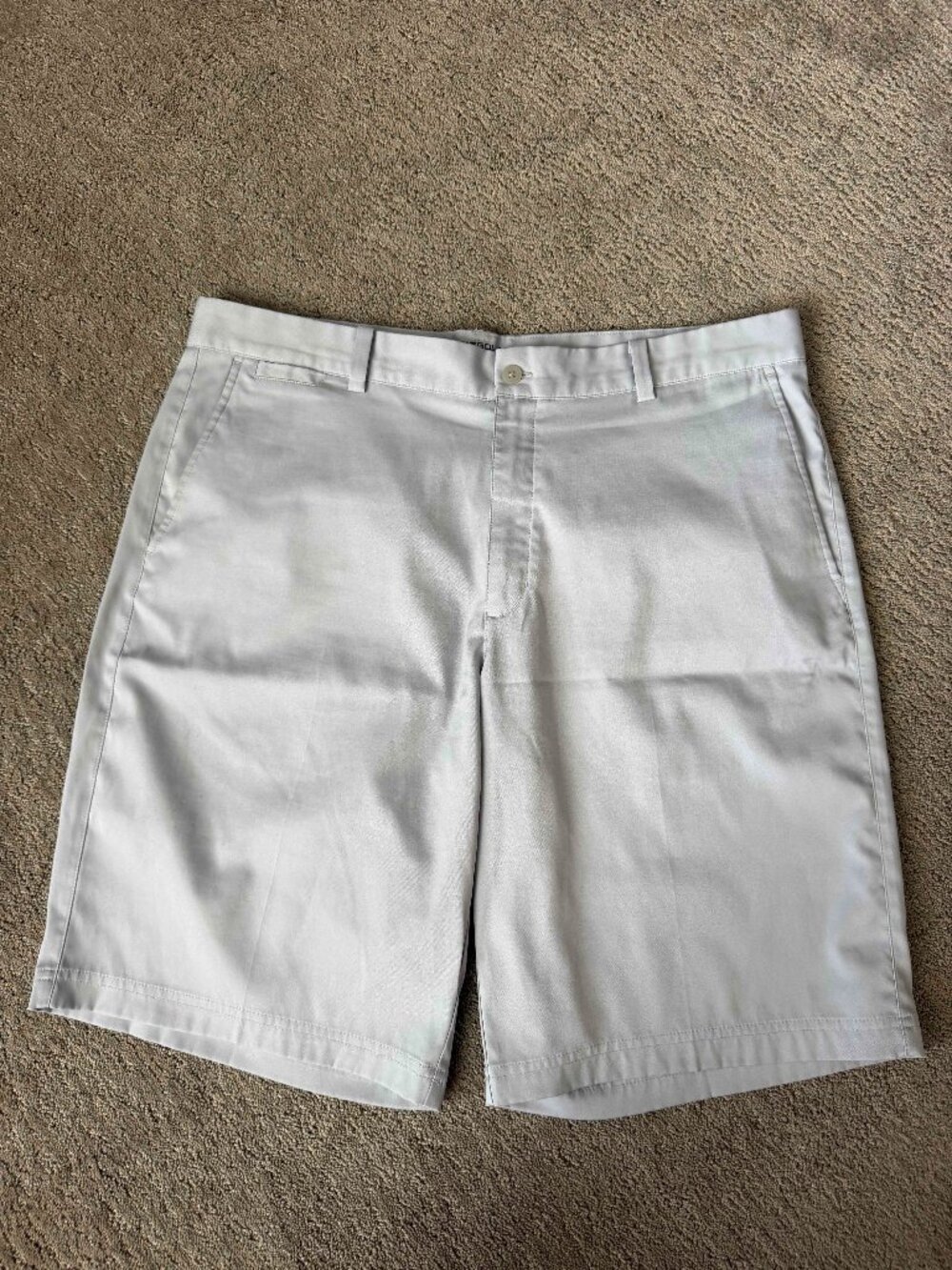 Nike Golf Dri-FIT Flat Front Chino Shorts Gray Size 38